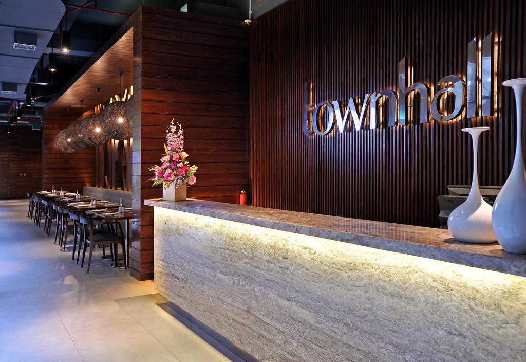 โรงแรมมิดทาวน์ สุราบายา ภายนอก รูปภาพ