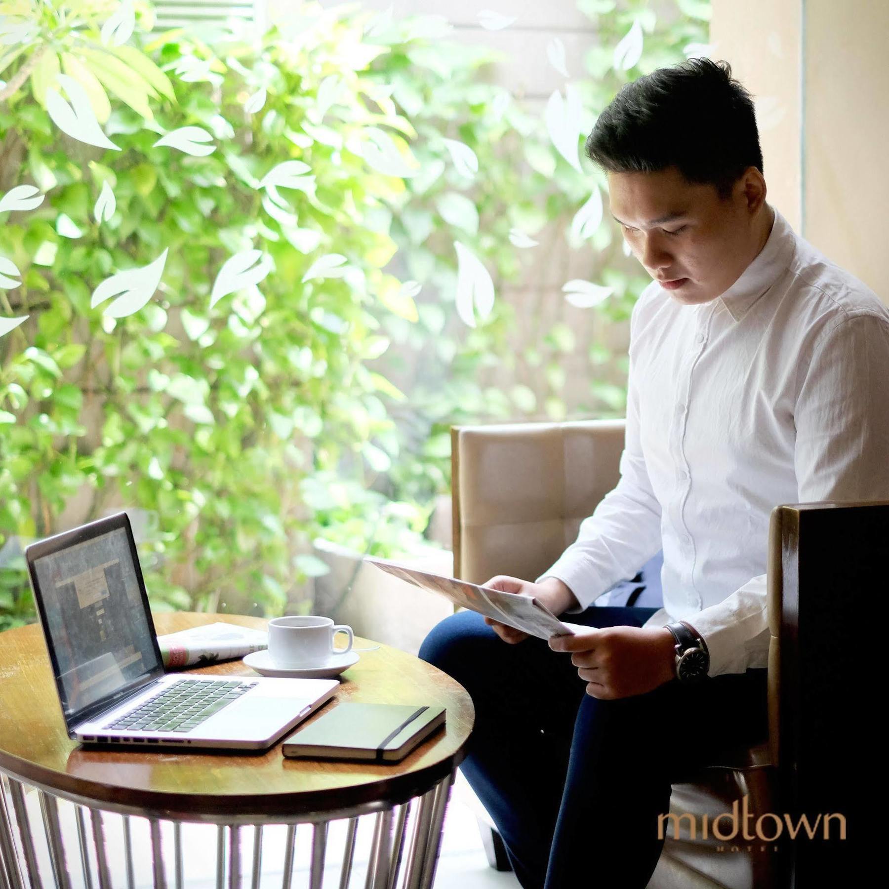 โรงแรมมิดทาวน์ สุราบายา ภายนอก รูปภาพ