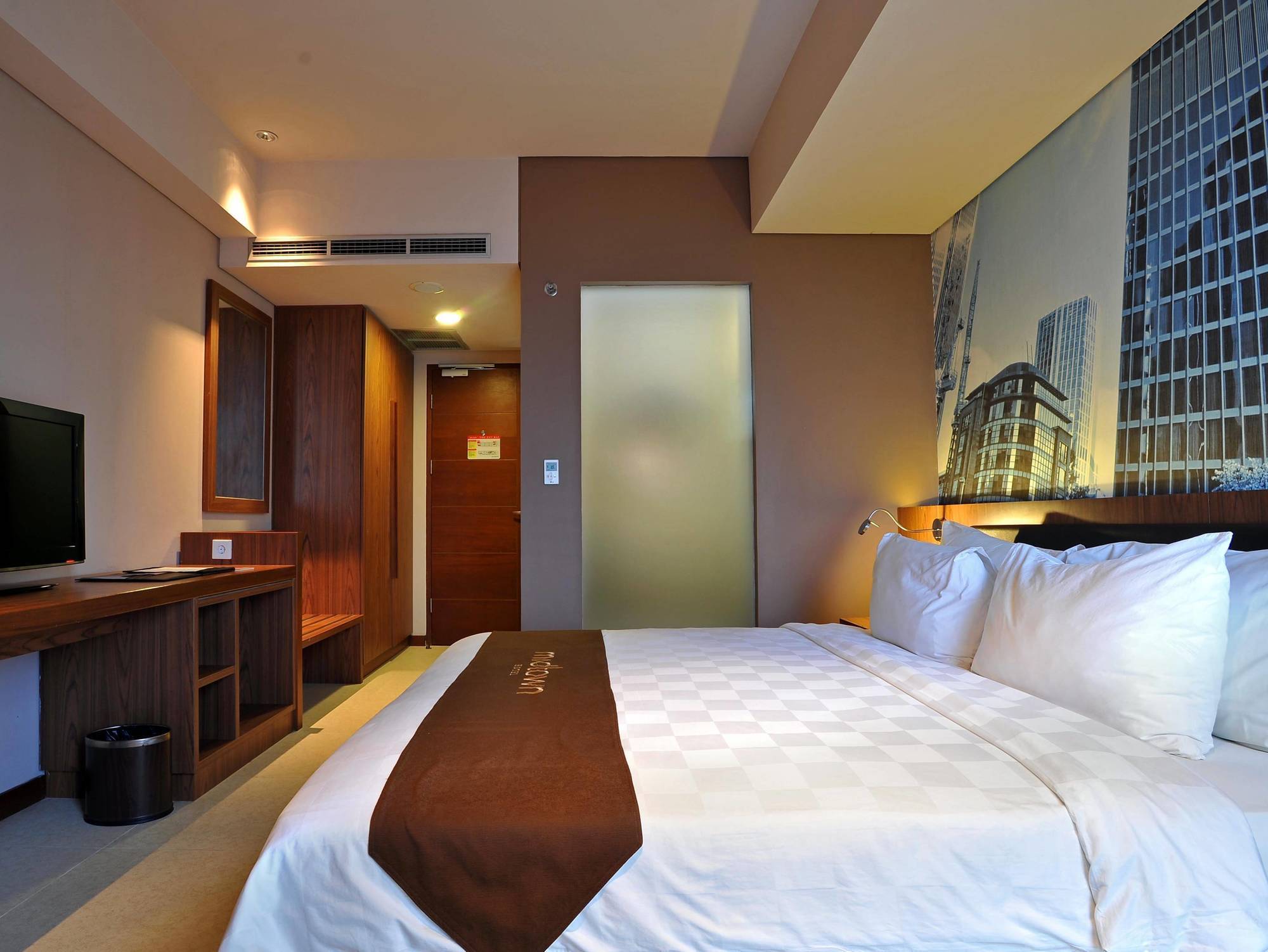 โรงแรมมิดทาวน์ สุราบายา ภายนอก รูปภาพ